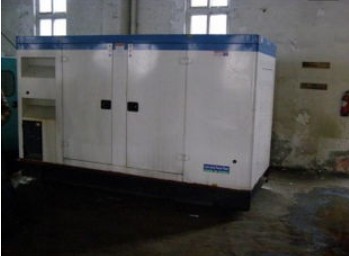 汪场镇康明斯150kw大型柴油二手发电机组 汪场镇康明斯150kw大型柴油二手发电机组